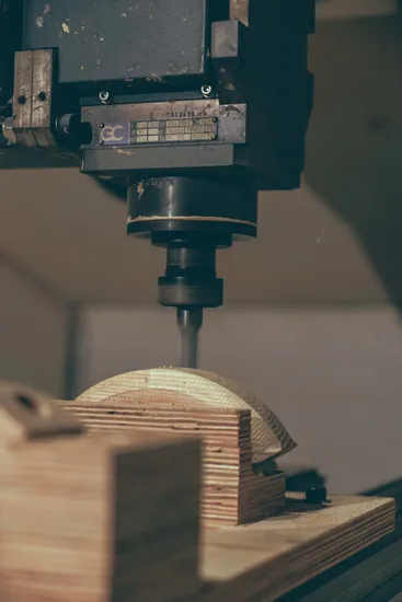 Modern Bedroom Platform Hotel Bed Soft Wooden Furniture King Size Double Bed 